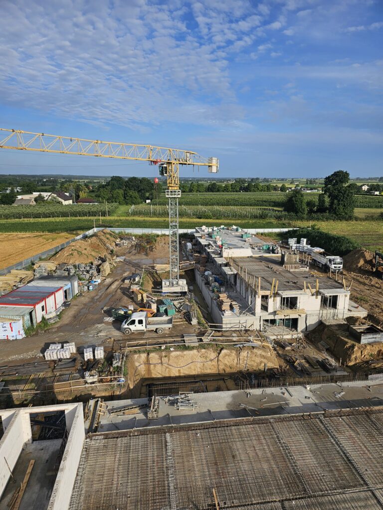 Budowa dwóch budynków wielorodzinnych w czernikowie dla firmy Rembud