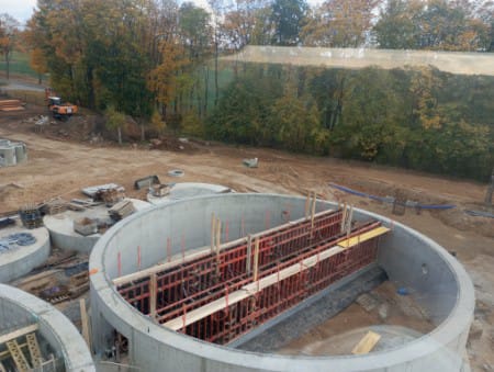 Budowa fundamentów pod silosy płaskodenne i lejowe dla firmy Onde SA w Lutrach